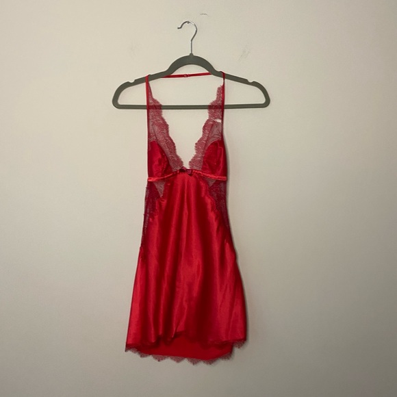 Victoria’s Secret Red Slip dress (open back detail) Size Medium - Picture 7 of 7